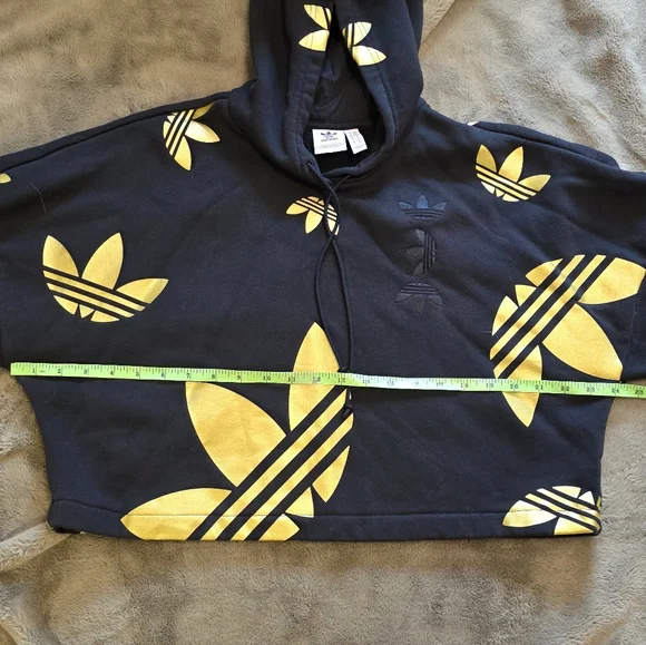 🆕️ Adidas Large Logo Cropped Hoodie - Picture 10 of 12
